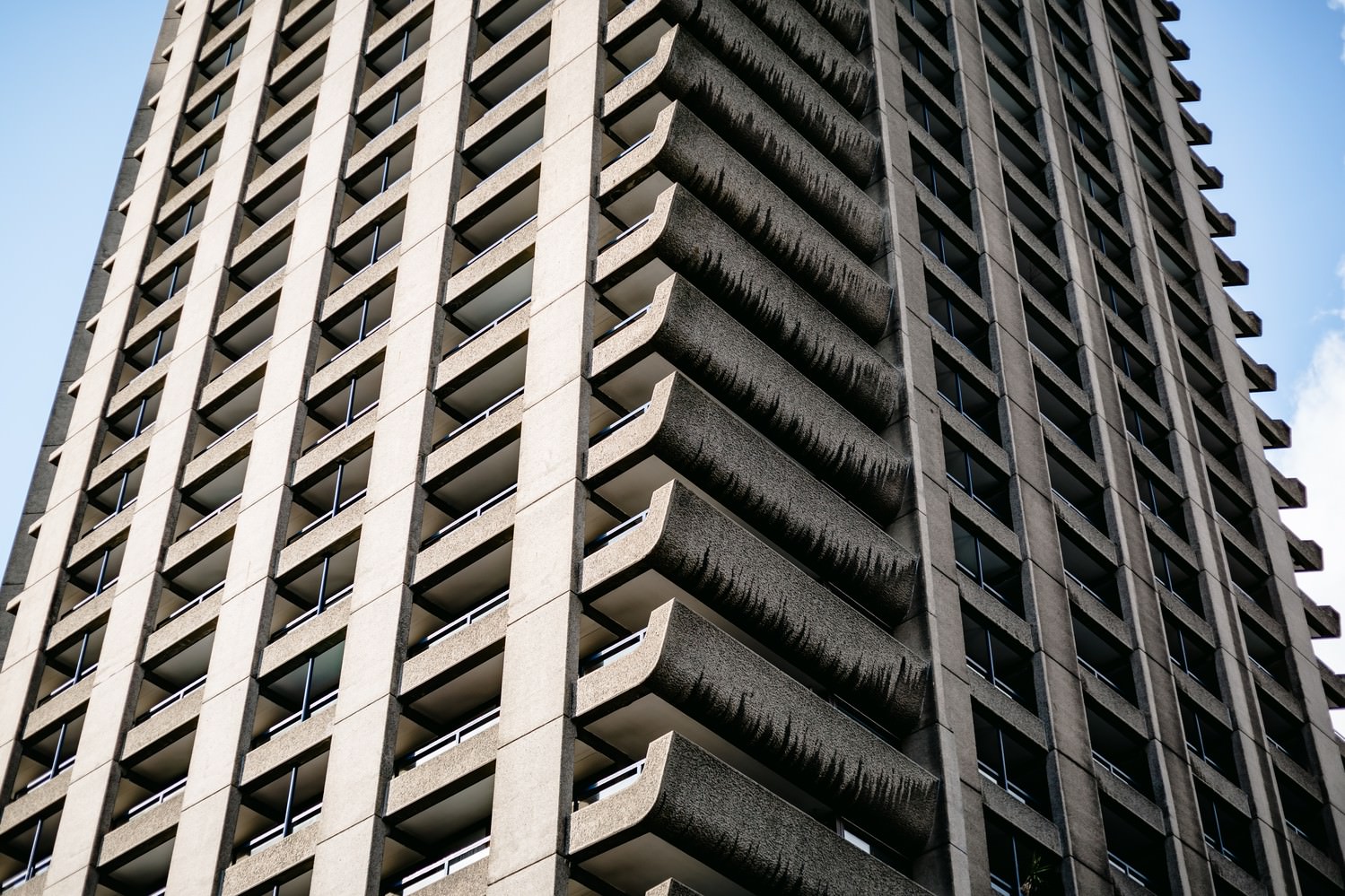 Relaxed engagement and couples photography in Barbican, London