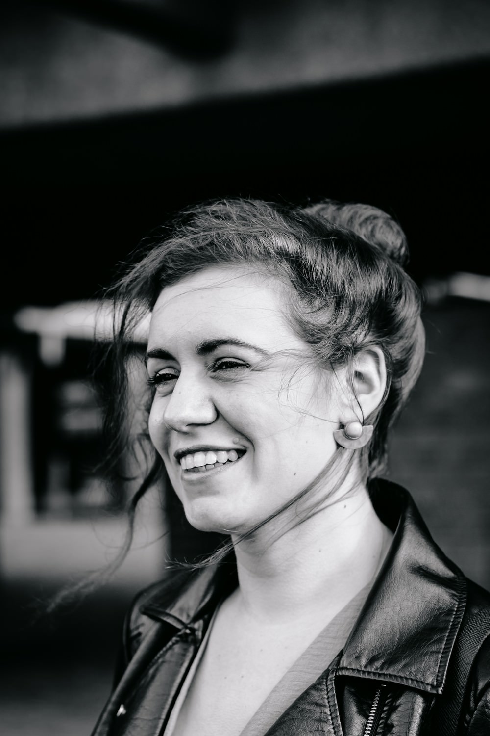 Relaxed engagement and couples photography in Barbican, London