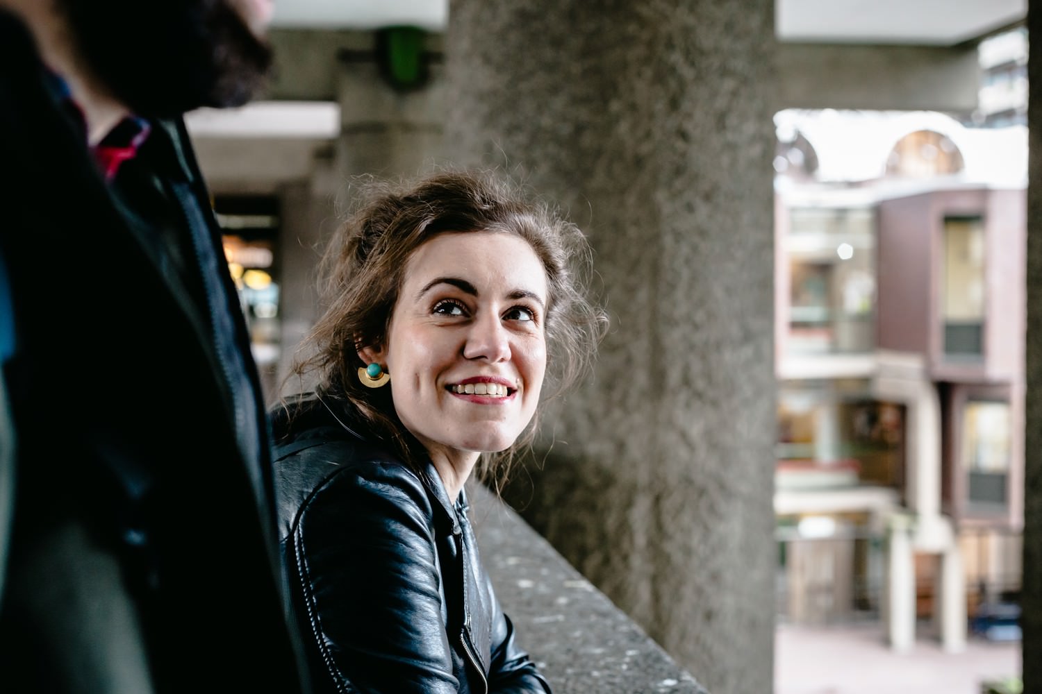 Relaxed engagement and couples photography in Barbican, London