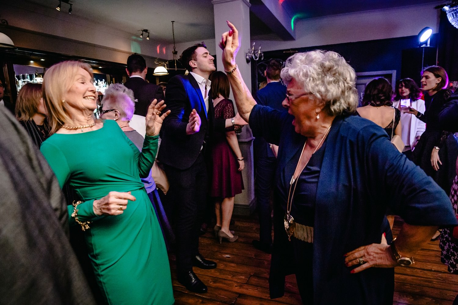 Relaxed pub wedding photography at Victoria Stakes, Muswell Hill, London