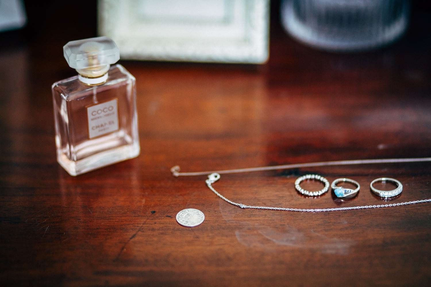 Relaxed urban wedding photography at Devonshire Terrace, London