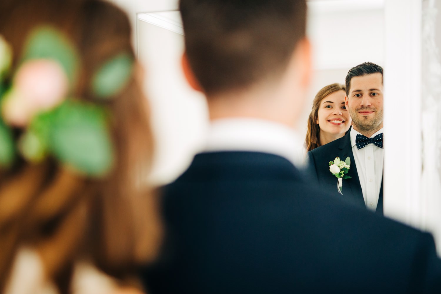 Relaxed pub wedding photography in Edinburgh