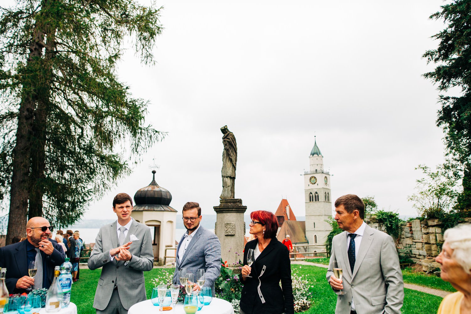 Relaxed elopement and small ceremony wedding photography in Edinburgh
