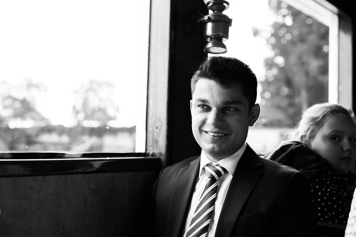 Relaxed elopement and small ceremony wedding photography in Edinburgh