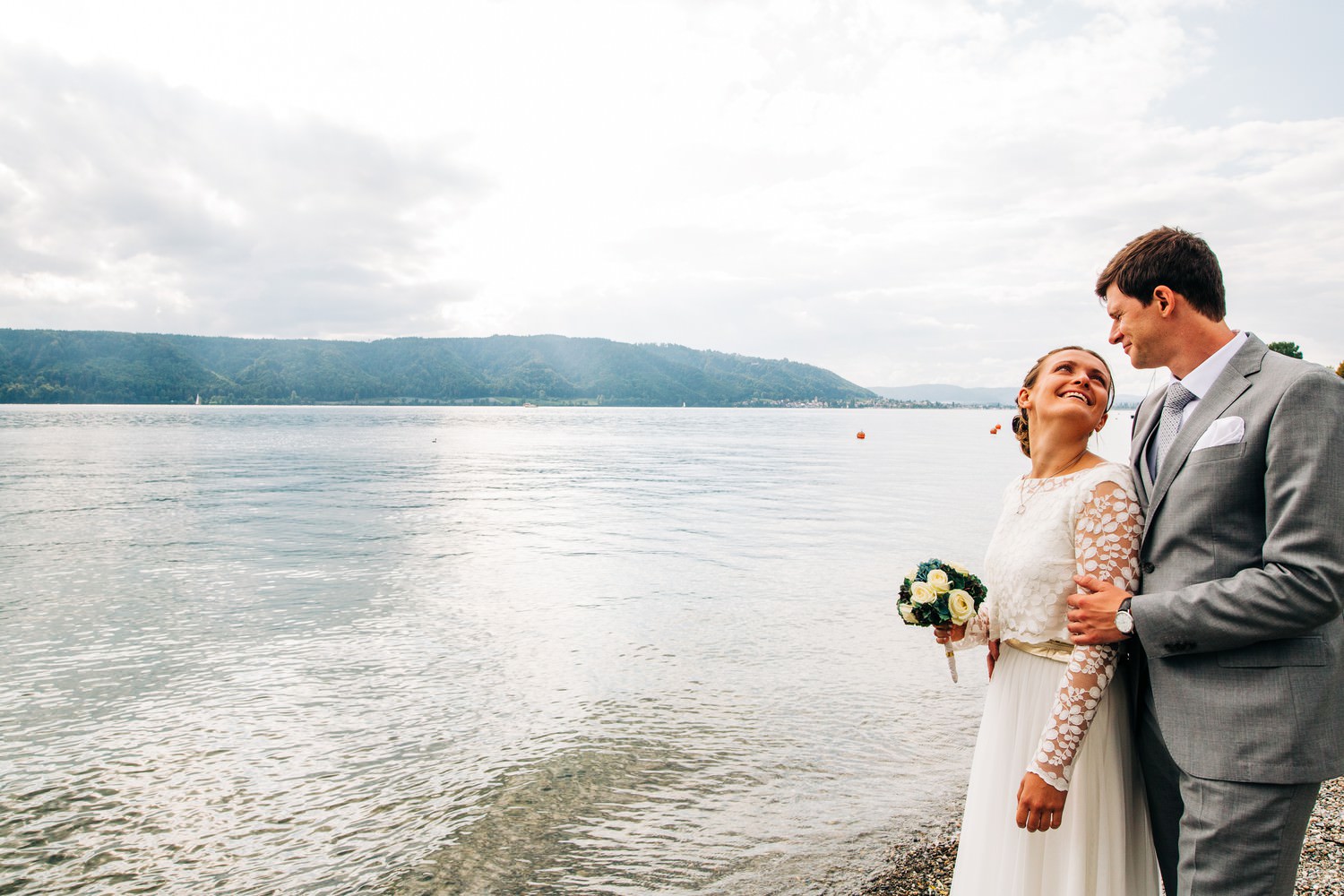 Relaxed elopement and small ceremony wedding photography in Edinburgh