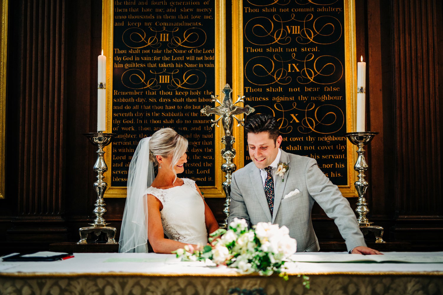 Relaxed pub wedding photography in Scotland