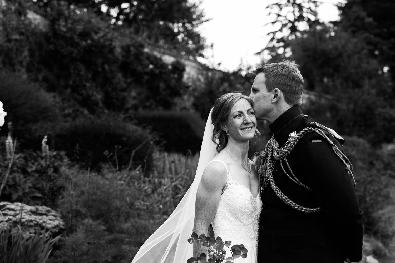 Relaxed Scottish Borders wedding photography near Edinburgh