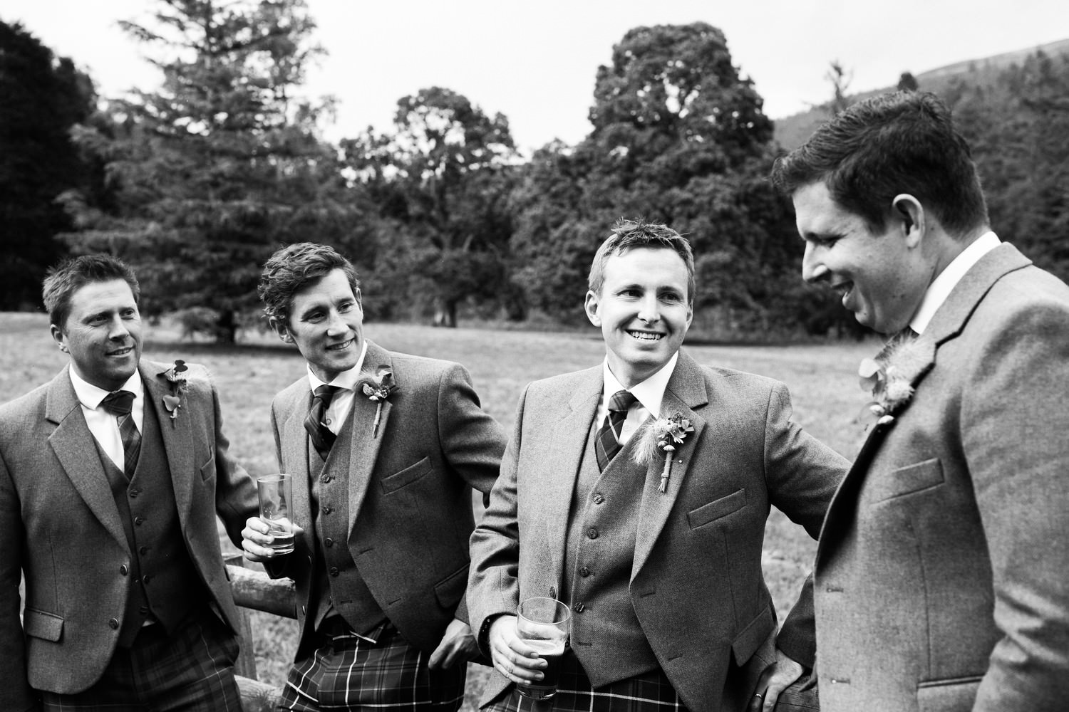 Relaxed Scottish Borders wedding photography near Edinburgh